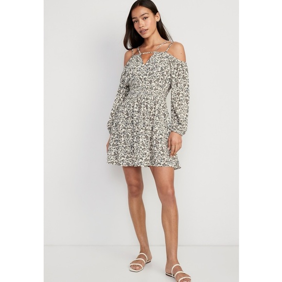 NWT Old Navy Waist-Defined Floral Cold-Shoulder Cutout Smocked Mini Dress Cream - Picture 1 of 13